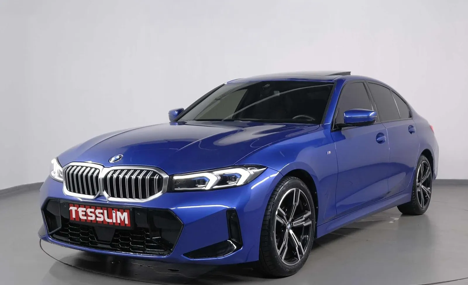 BMW 320i ile BAYRAMPAŞA bölgesinde VIP transfer ve kiralama