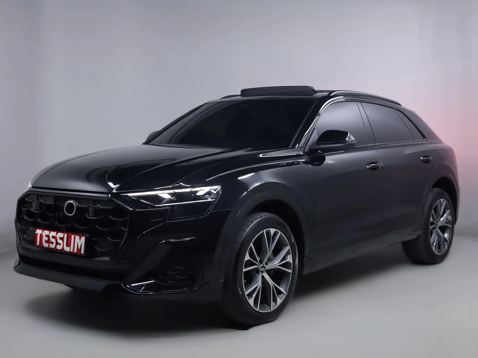 Audi Q8 2025 kiralama — ÜMRANİYE SİTE teslimat ve iade noktaları