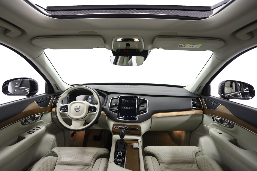 Volvo XC90 2025